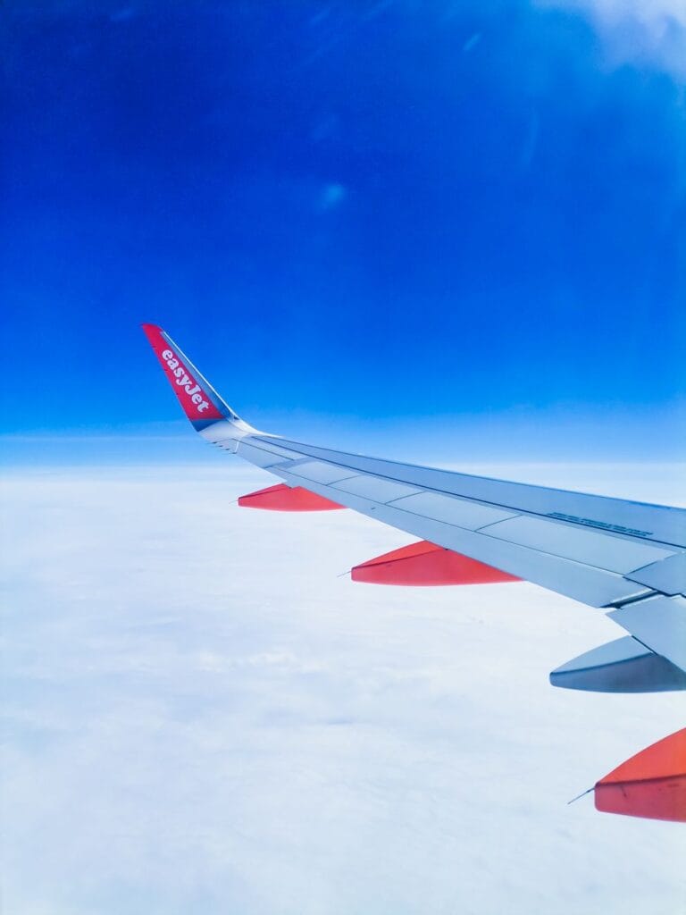a photo airplane wing