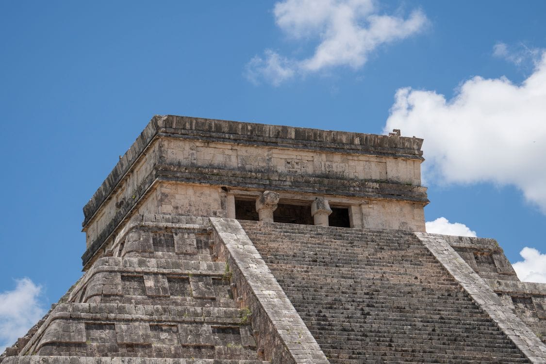 El Castillo pyramid at Chichén Itzá showing the ancient Mayan temple in Yucatán, Mexico