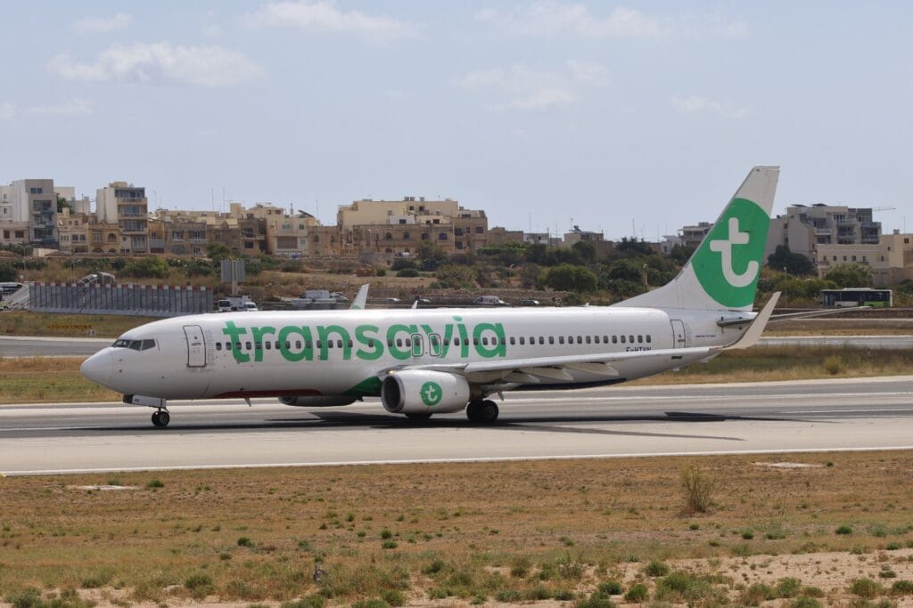 Best carry on bag for Transavia — Transavia Boeing 737 taxiing on the runway