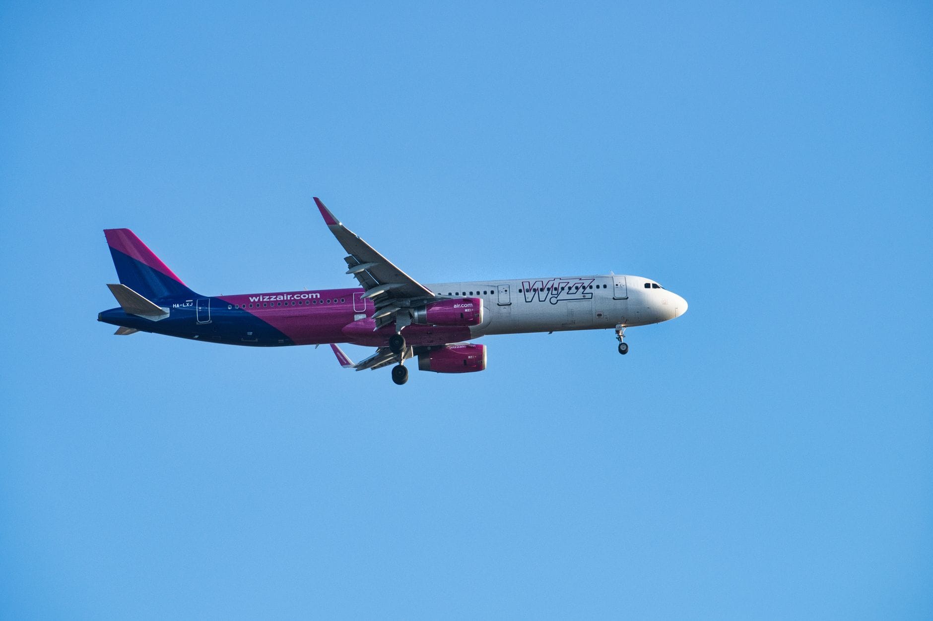 Wizz Air Airbus A321neo in flight
