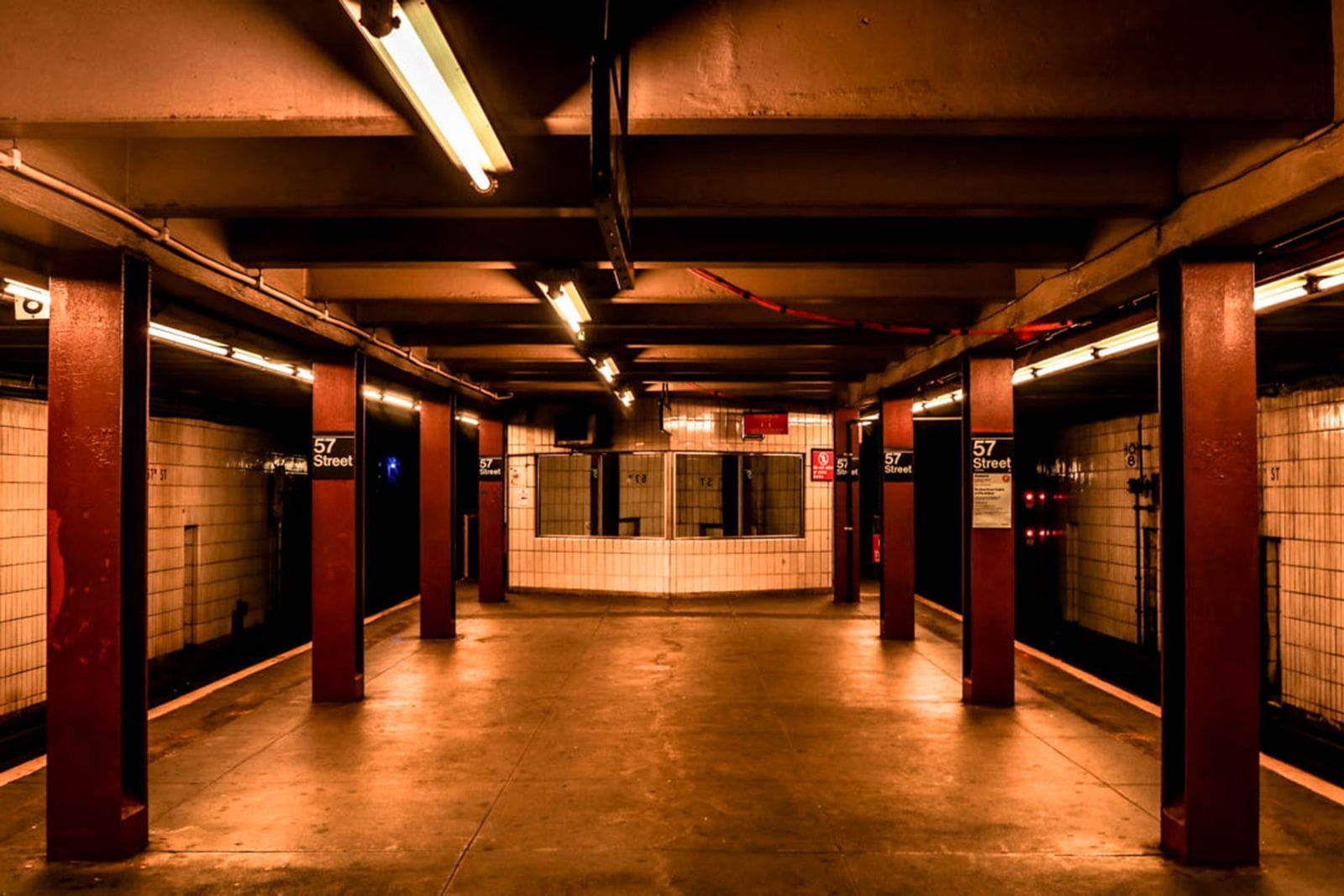 A New York City subway platform
